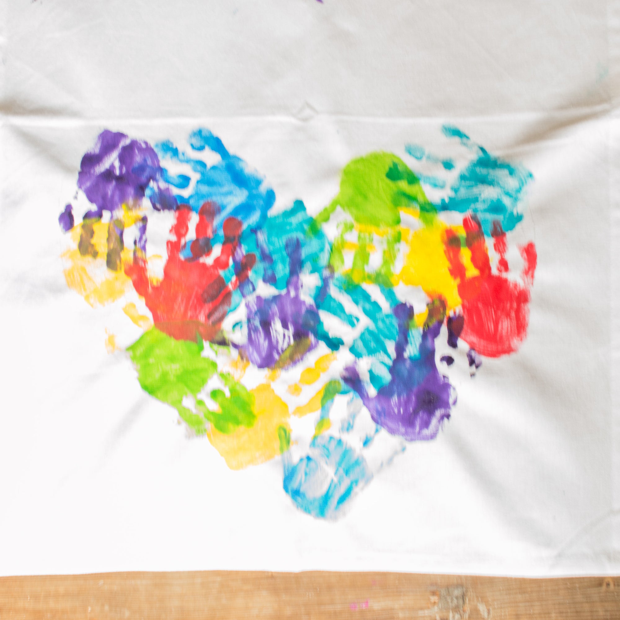 Crafts For The Not So Crafty: Handprint Heart Towel