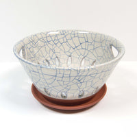 Bol et passoire à baies en céramique fabriqués artisanalement