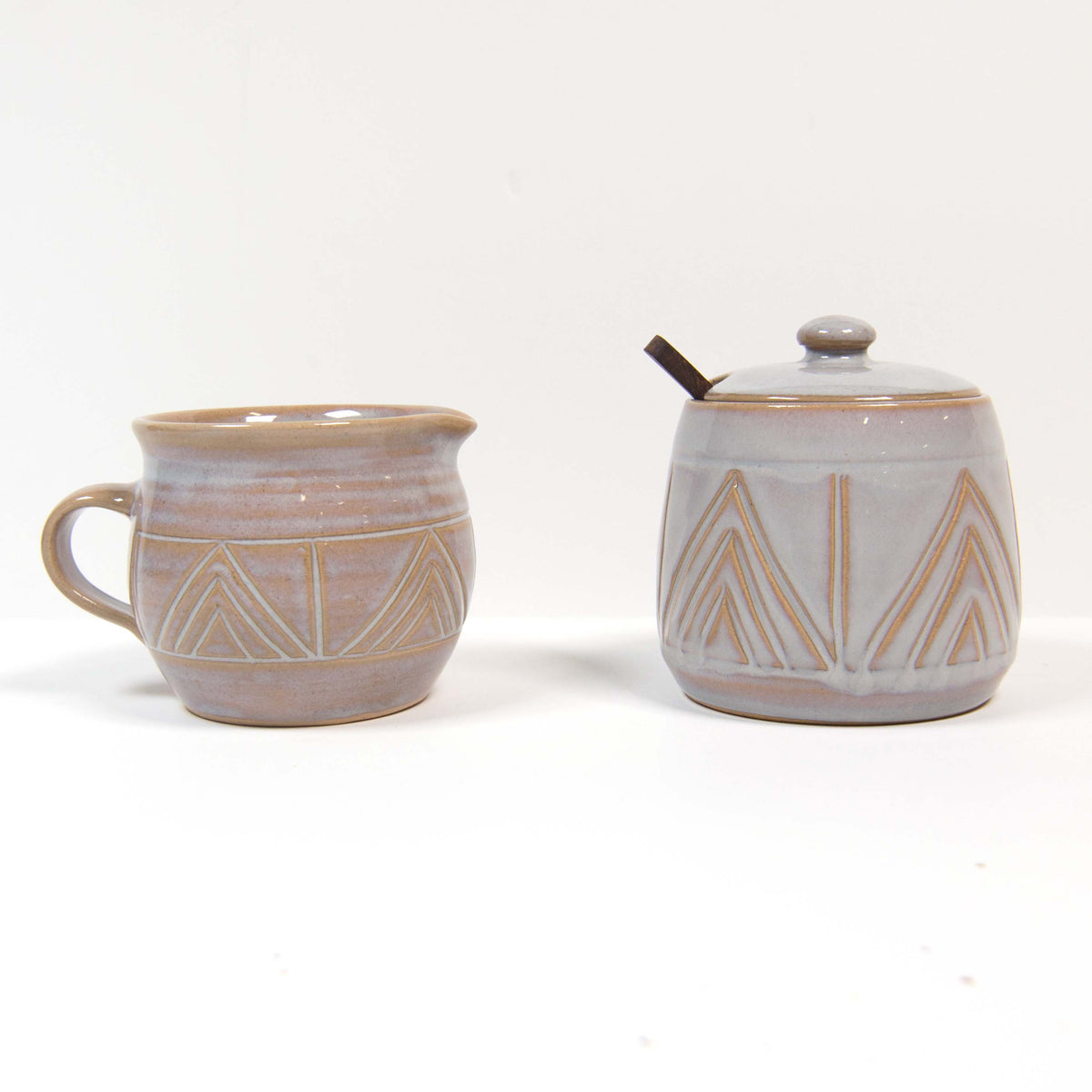 Artisan Crafted Mountain Peaks Cream and Sugar Set