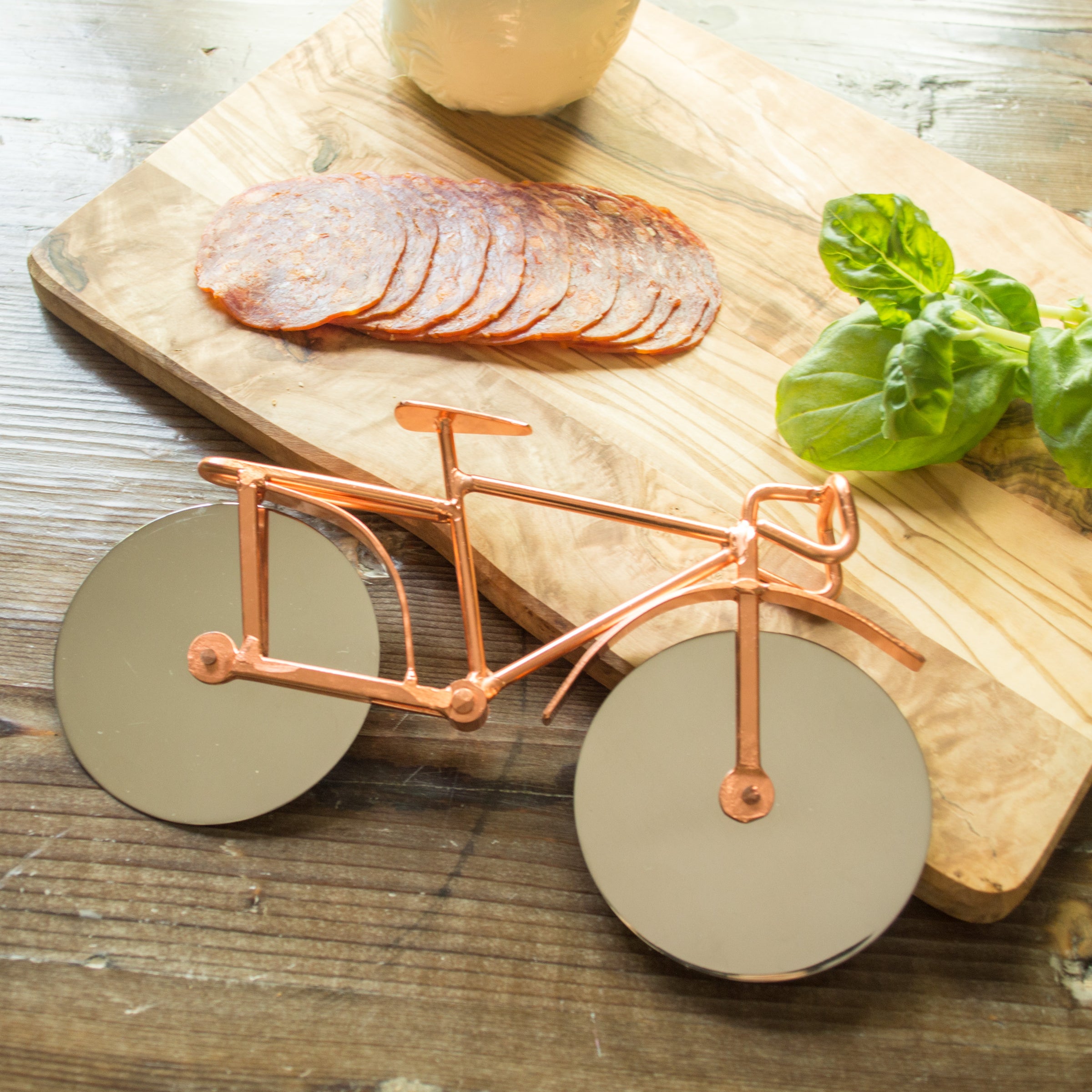 Ten Thousand villages Bicycle Pizza Cutter